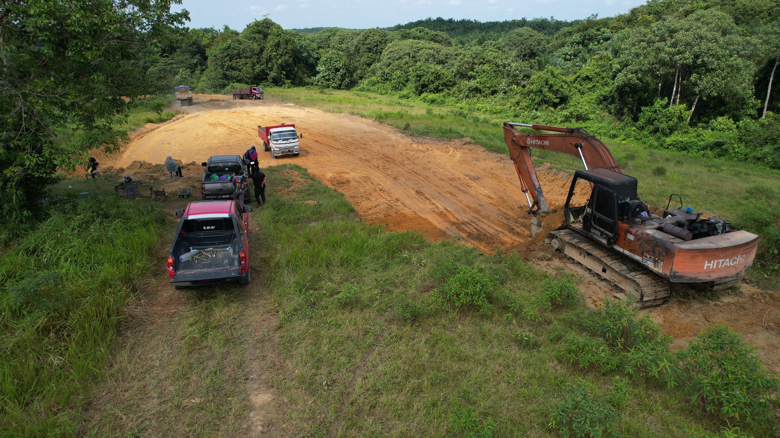 Jentera di tapak projek